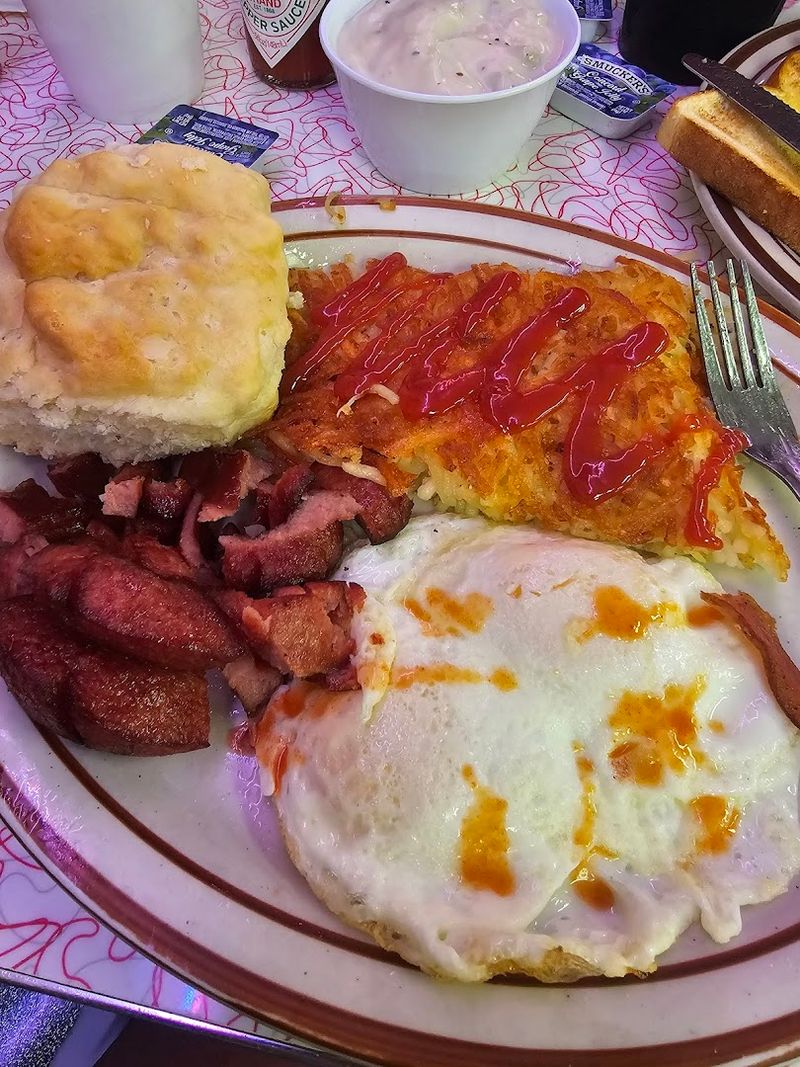 Breakfast Plates Built for People Who Actually Work Up an Appetite
