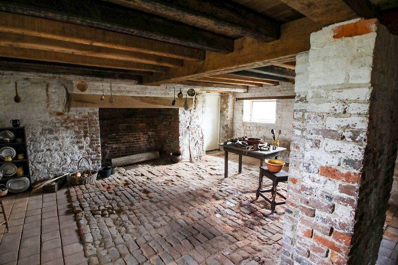 Guided Tours That Make History Actually Fun