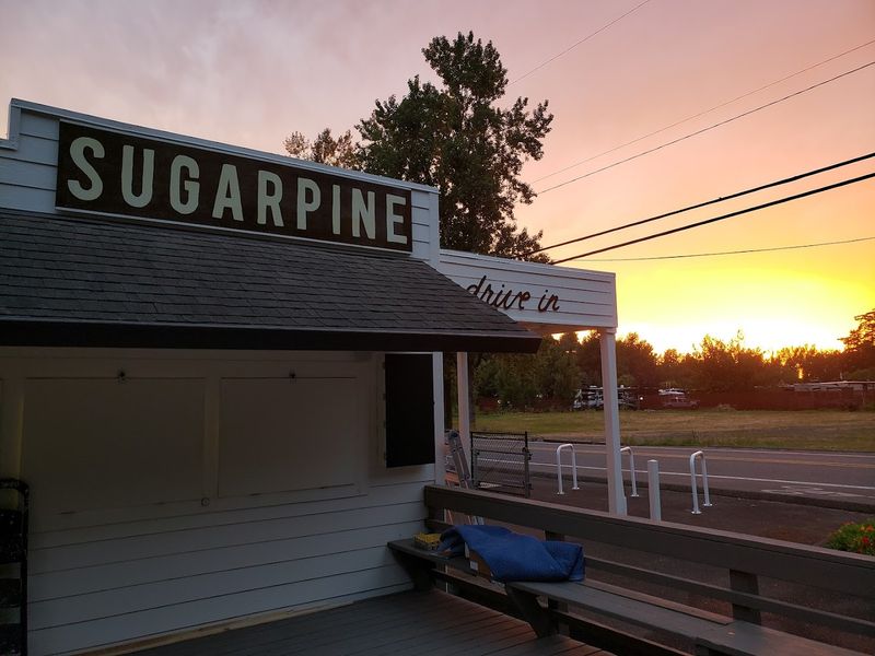Sugarpine Drive-In, Troutdale, OR