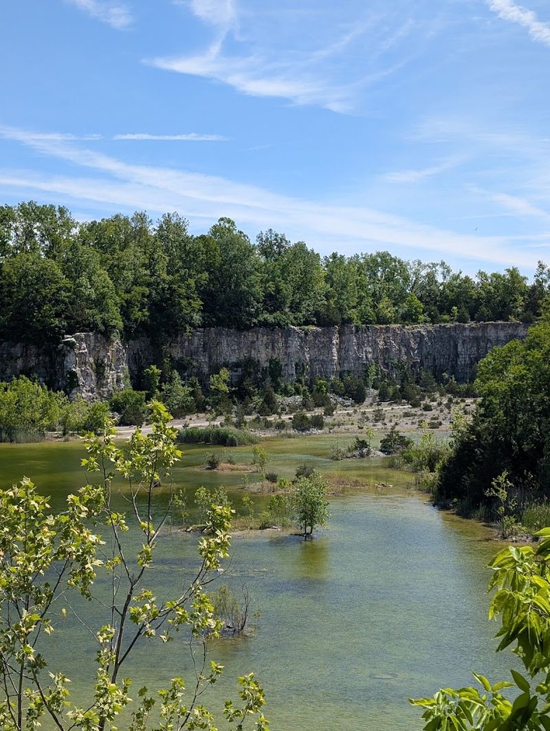 Breathtaking Cliffside Views From the Rim Trail