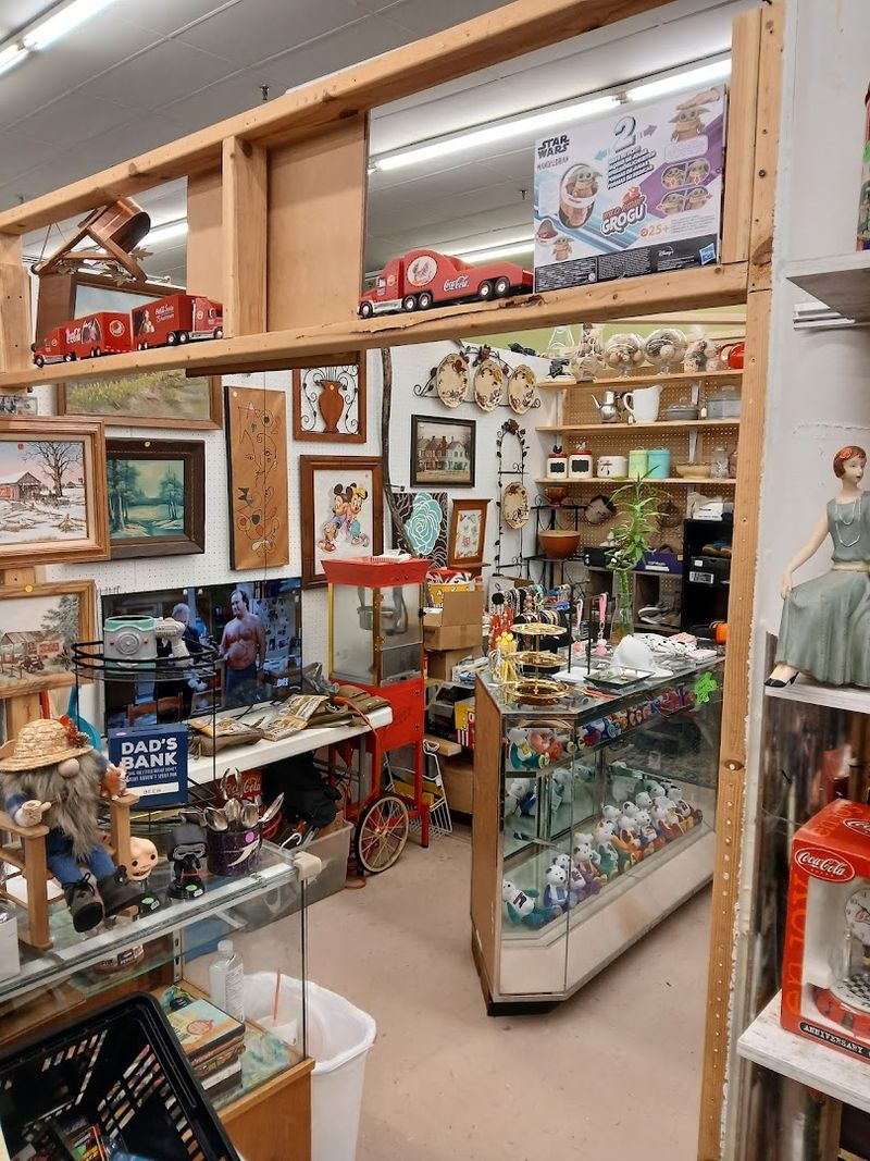 Year-Round Indoor Shopping Keeps the Fun Going No Matter the Season