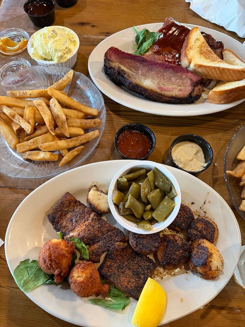 The Kind Of Menu That Keeps Regulars In Their Comfort Zone