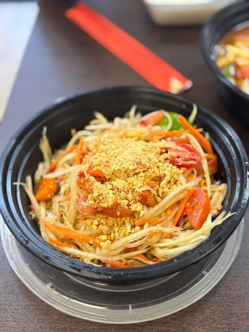 Papaya Salad Brings the Crunch and the Brightness Every Table Needs