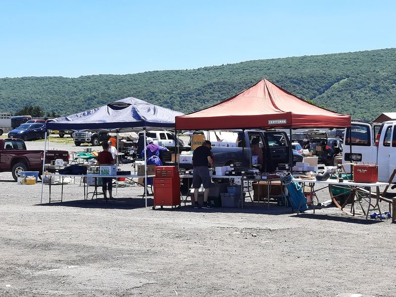 A Wednesday Arrival That Feels More Like An Event Than An Errand