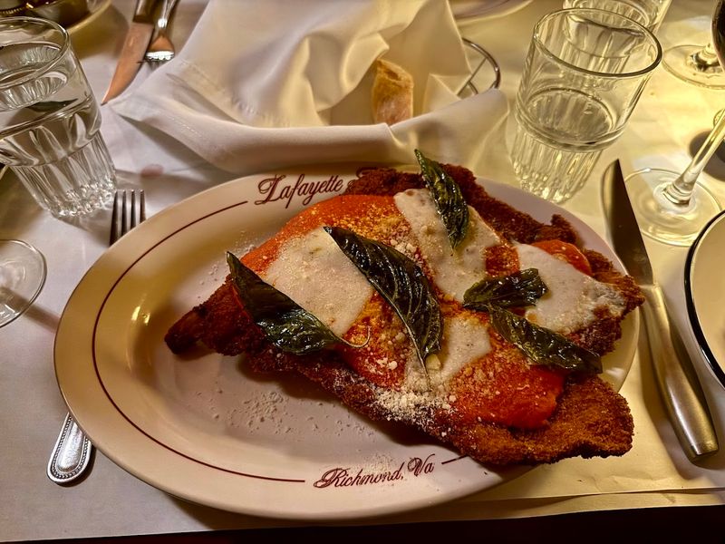 Lafayette Tavern, Museum District