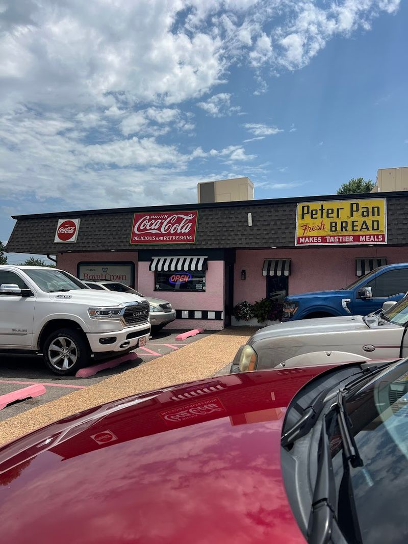 A Local Institution With a Packed Parking Lot Every Single Weekend
