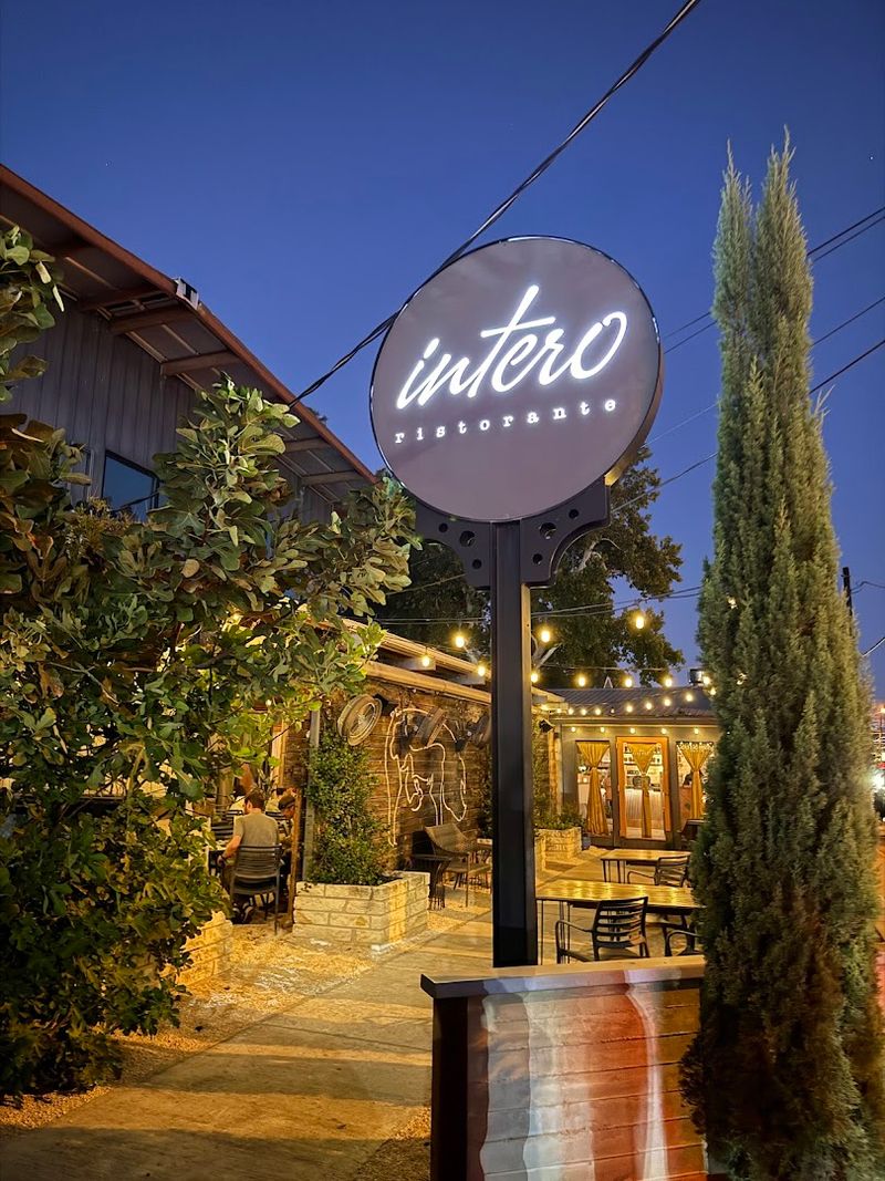 Intero Restaurant, Texas