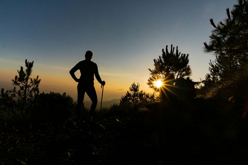 Start Your Hike Early to Beat the Crowds