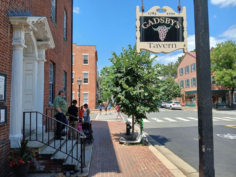 Plan Your Visit to 134 North Royal Street