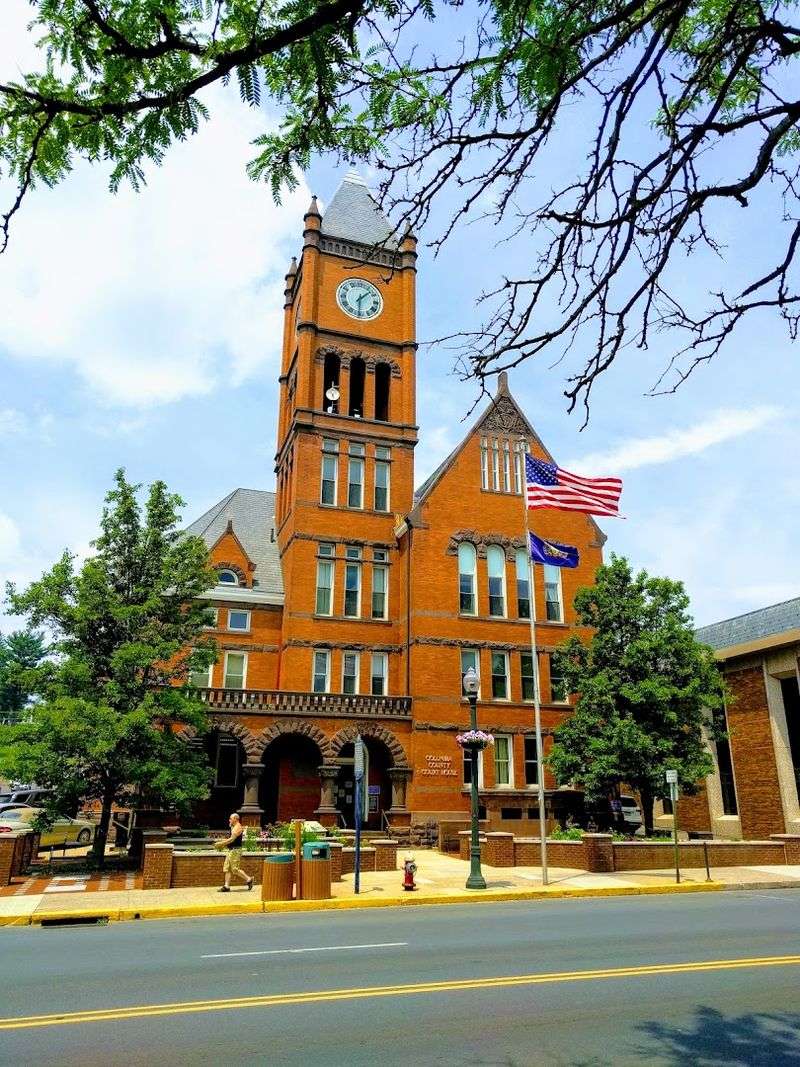 Plan A Simple Downtown Break Between Bridge Runs