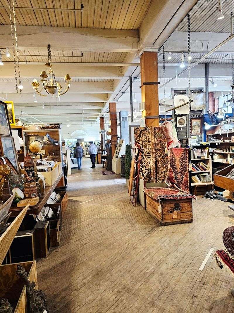 Two Full Floors of Space That Reward Slow Exploration