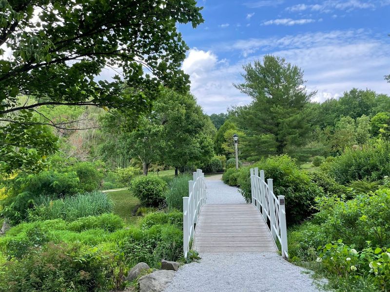 Sayen House and Gardens