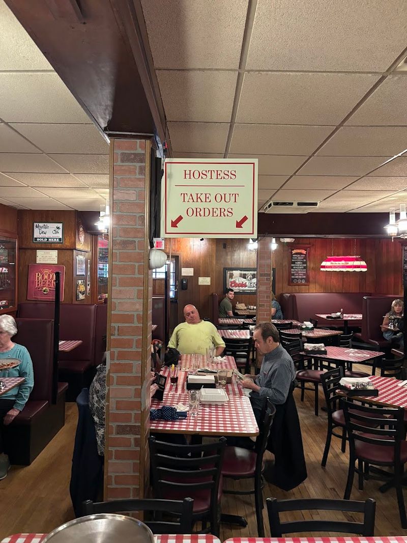 The Old-School Atmosphere That Makes the Food Taste Better