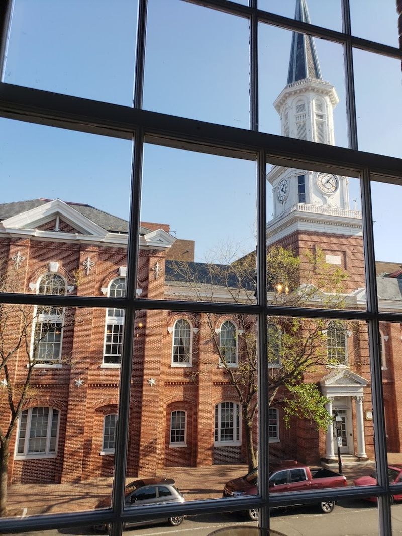 A Grave Inscription That Outlasted Every Clue