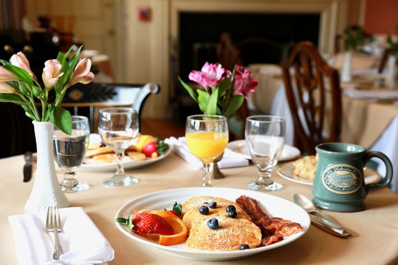 The Three-Course Breakfast That Rewrites Your Morning