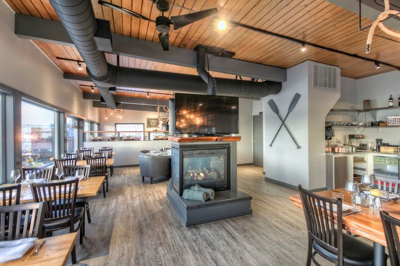 The Atmosphere Inside Clearwater Restaurant