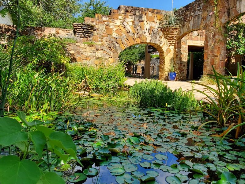 Texas Limestone Architecture and Garden Design