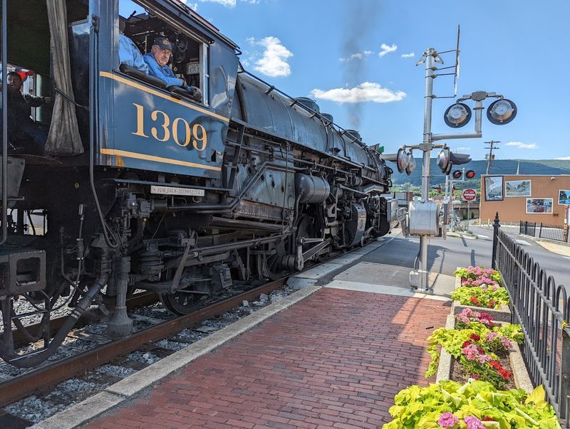 Stop-And-Stretch Moments That Make It Feel Like An Outing