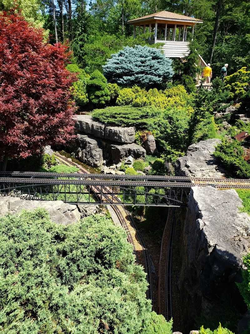 Over 500 Plant Species Woven Into Every Corner of the Layout