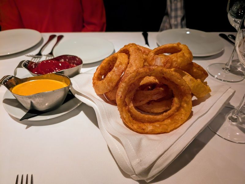 The Legendary Onion Rings Worth the Trip Alone