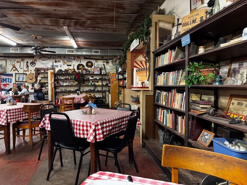 Leona General Store - Texas