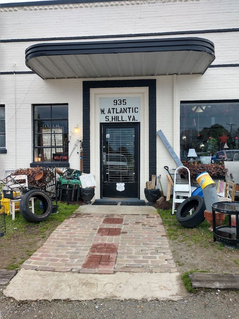 Lake Country Flea Market, South Hill, VA