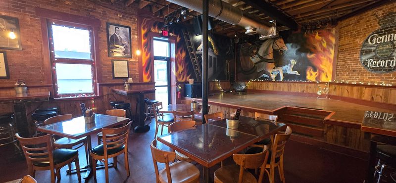 Live Blues Music That Transforms the Entire Atmosphere