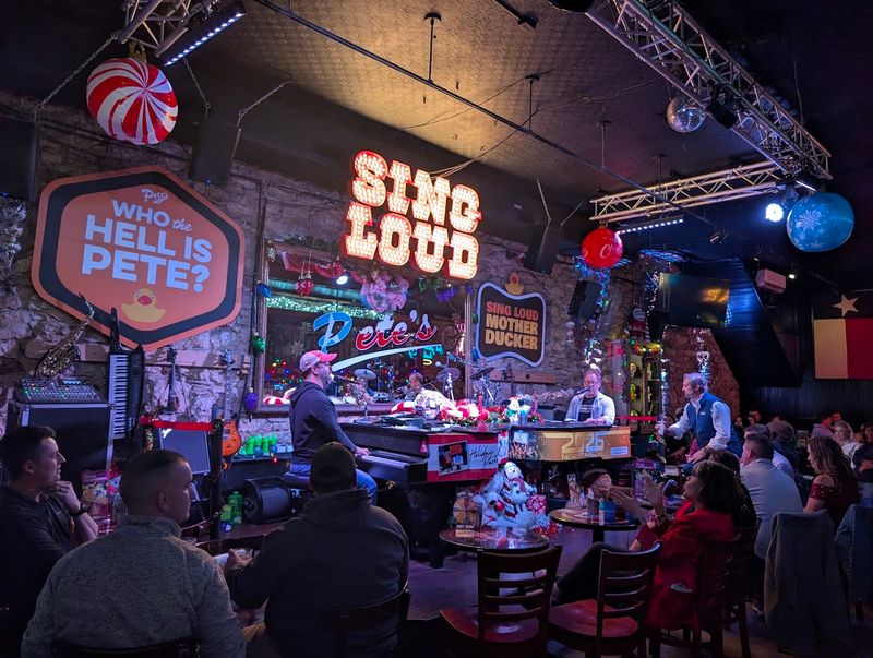 Audience Participation That Turns Strangers Into a Crowd