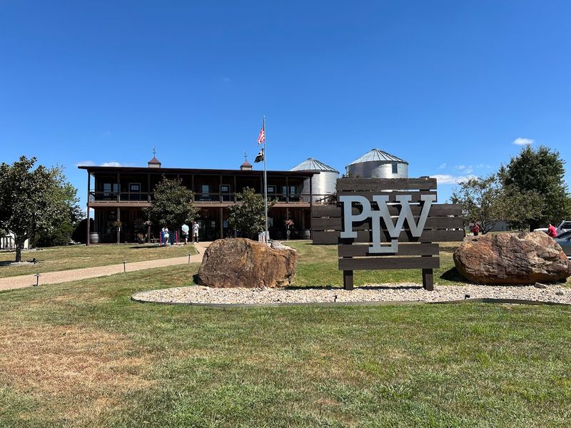 Close to Local Dining and Nearby Attractions