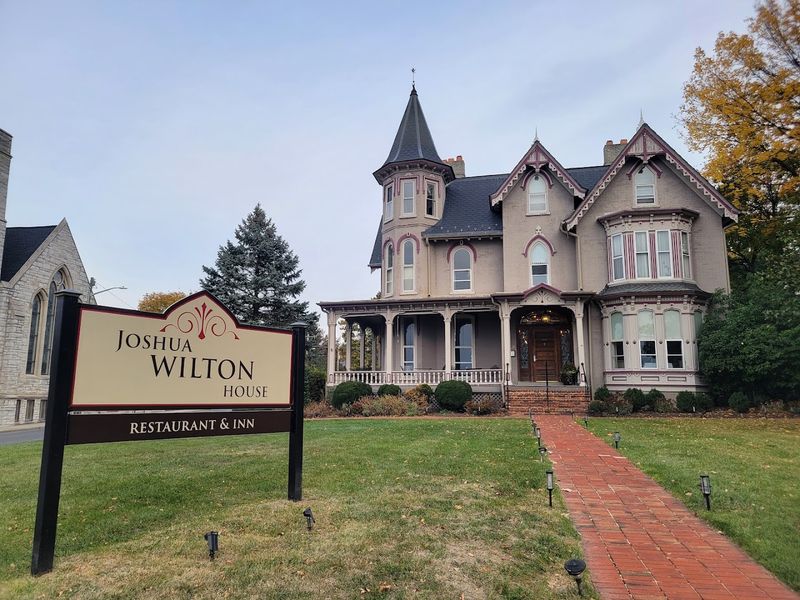 Find Your Way to 412 S. Main Street, Harrisonburg