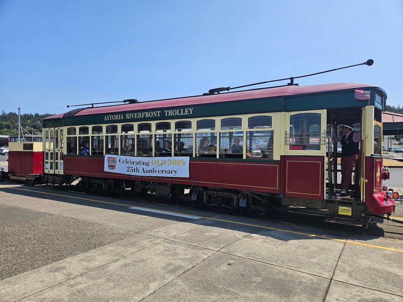 The Small Gift Shop That Supports the Trolley