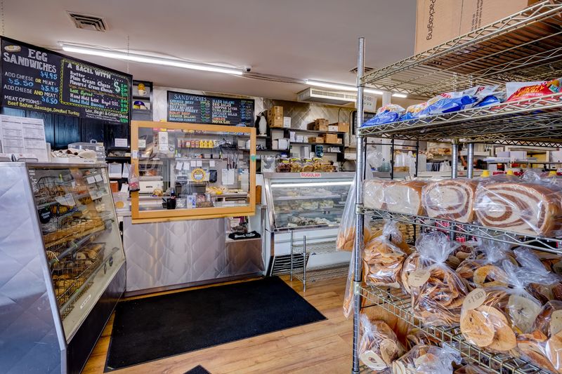 The Kind Of Place That Makes Lunch Feel Like A Tradition