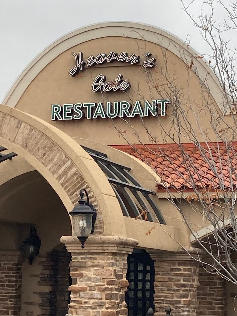 Location and Who It Draws In