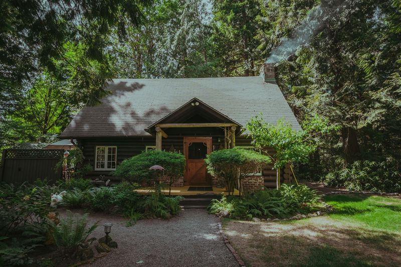 Disconnecting Fully Without Feeling Isolated