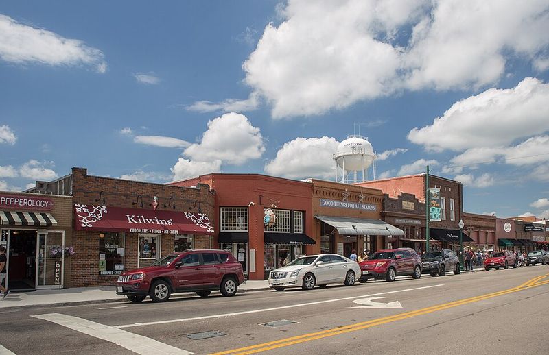 Explore Grapevine's Historic Main Street