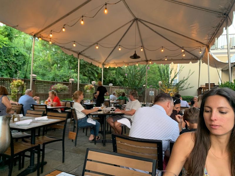 Outdoor Seating With a Side of Loudoun County Scenery