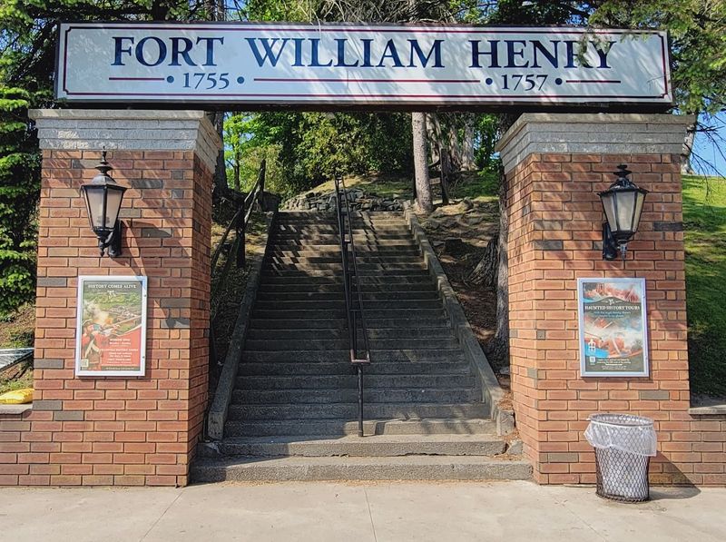 Stairs, Hills, And Walking Notes That Matter Before You Book