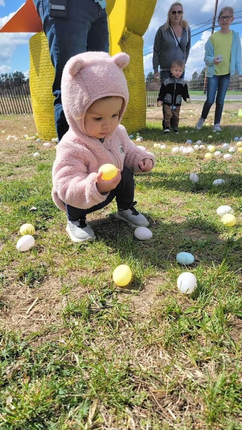 Duffield's Farm Market (Easter Egg Hunt Hayrides) - Sewell, NJ