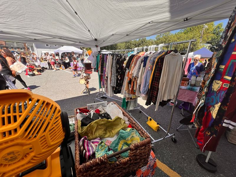 Del Ray Vintage and Flea Market, Alexandria, VA