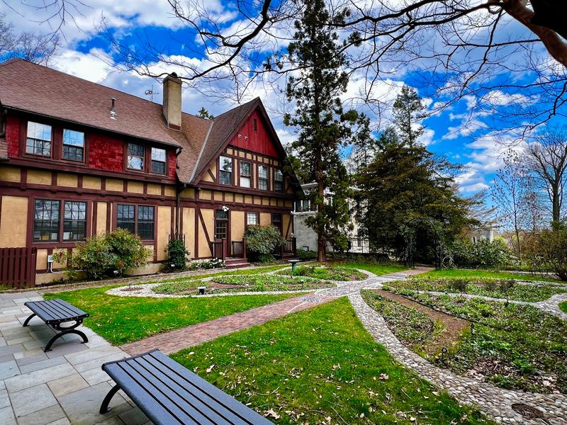 Autumn Color That Earns the Drive From Anywhere