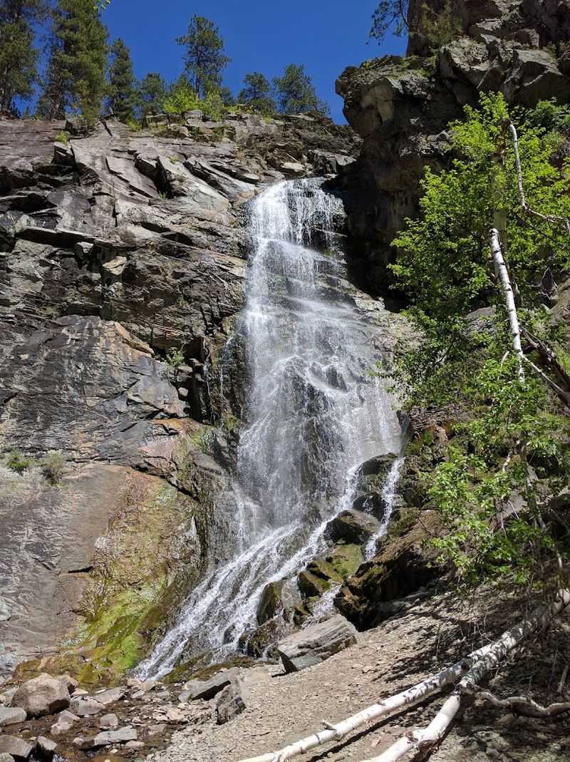 Bridal Veil Falls Roadside Viewpoint (Spearfish Canyon, Black Hills National Forest)