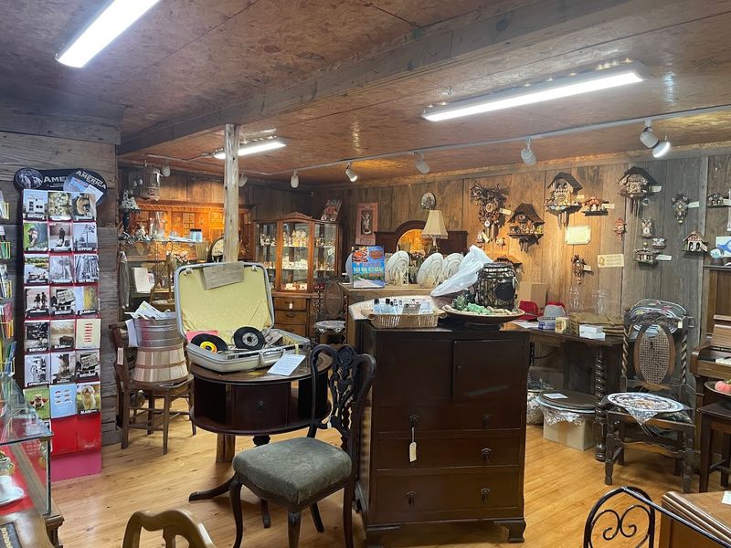 Antiques and One-of-a-Kind Finds Around Every Corner