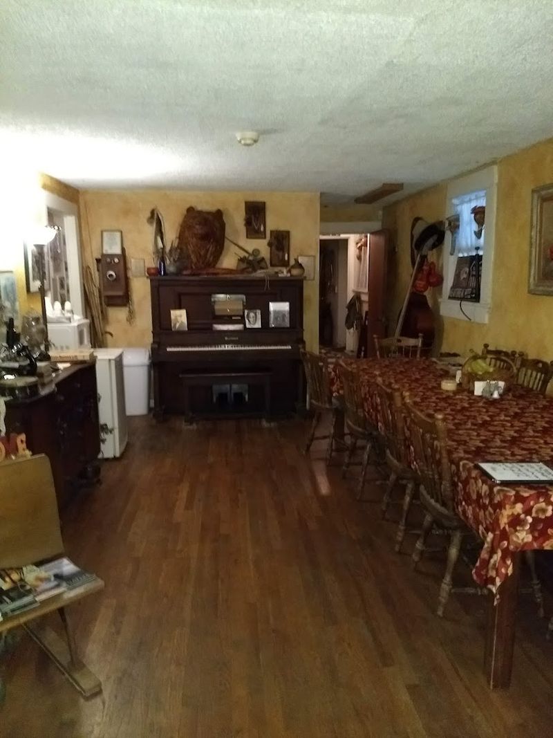 The Antique-Filled Rooms