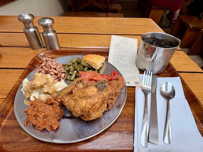 Fried Chicken So Good It Deserves Its Own Fan Club