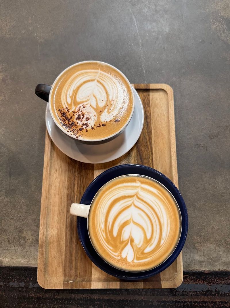 Handcrafted Lattes With Foam Art That Earns Its Reputation