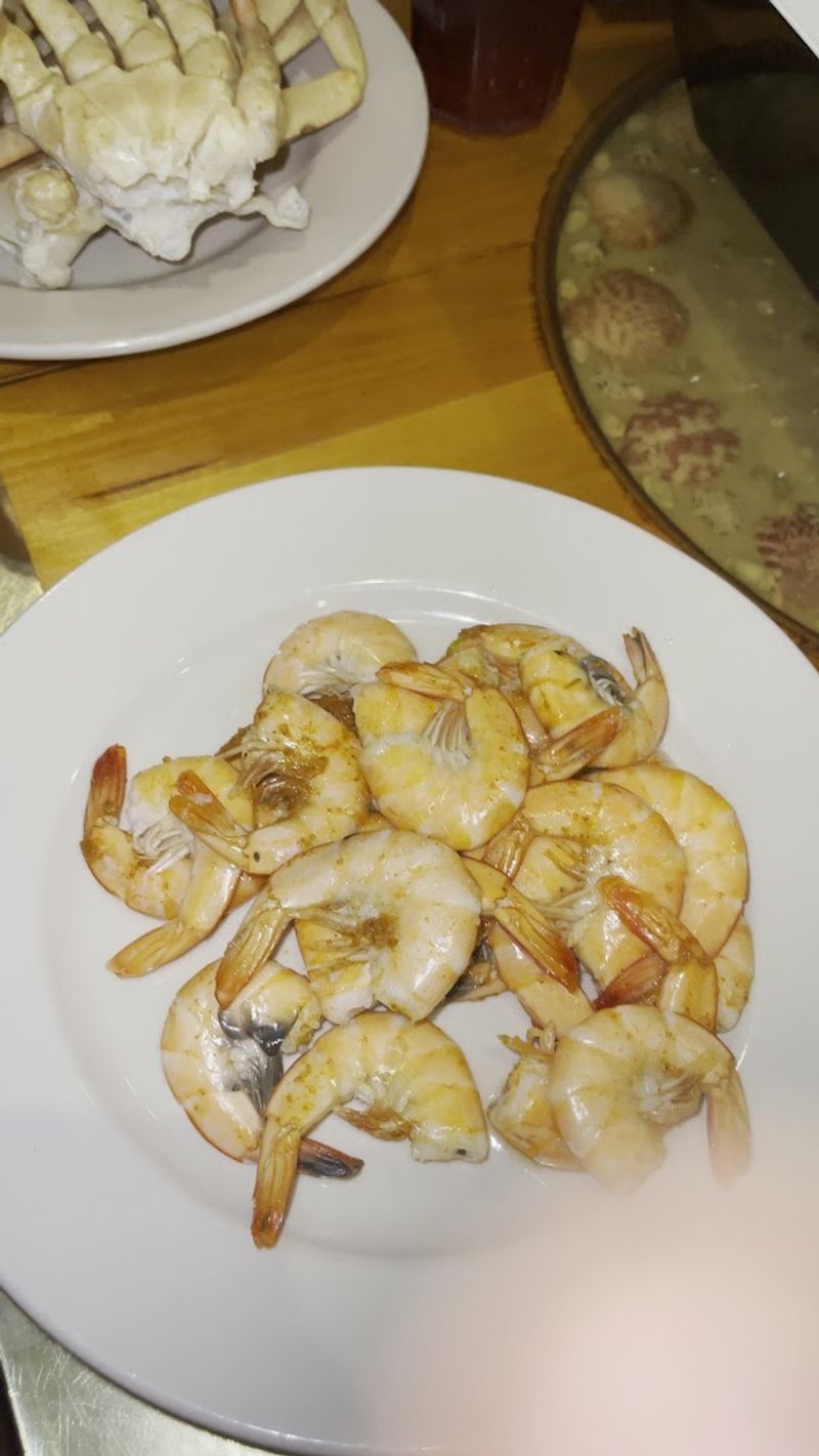 Fresh Steamed Shrimp and the Classic Coastal Lineup