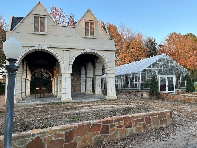 Lectures and Learning Beyond the Shelves