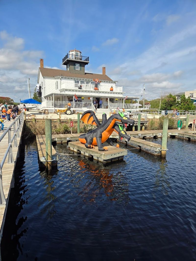 The Gift Shop and Bakery Nearby: Small Stops With Real Character