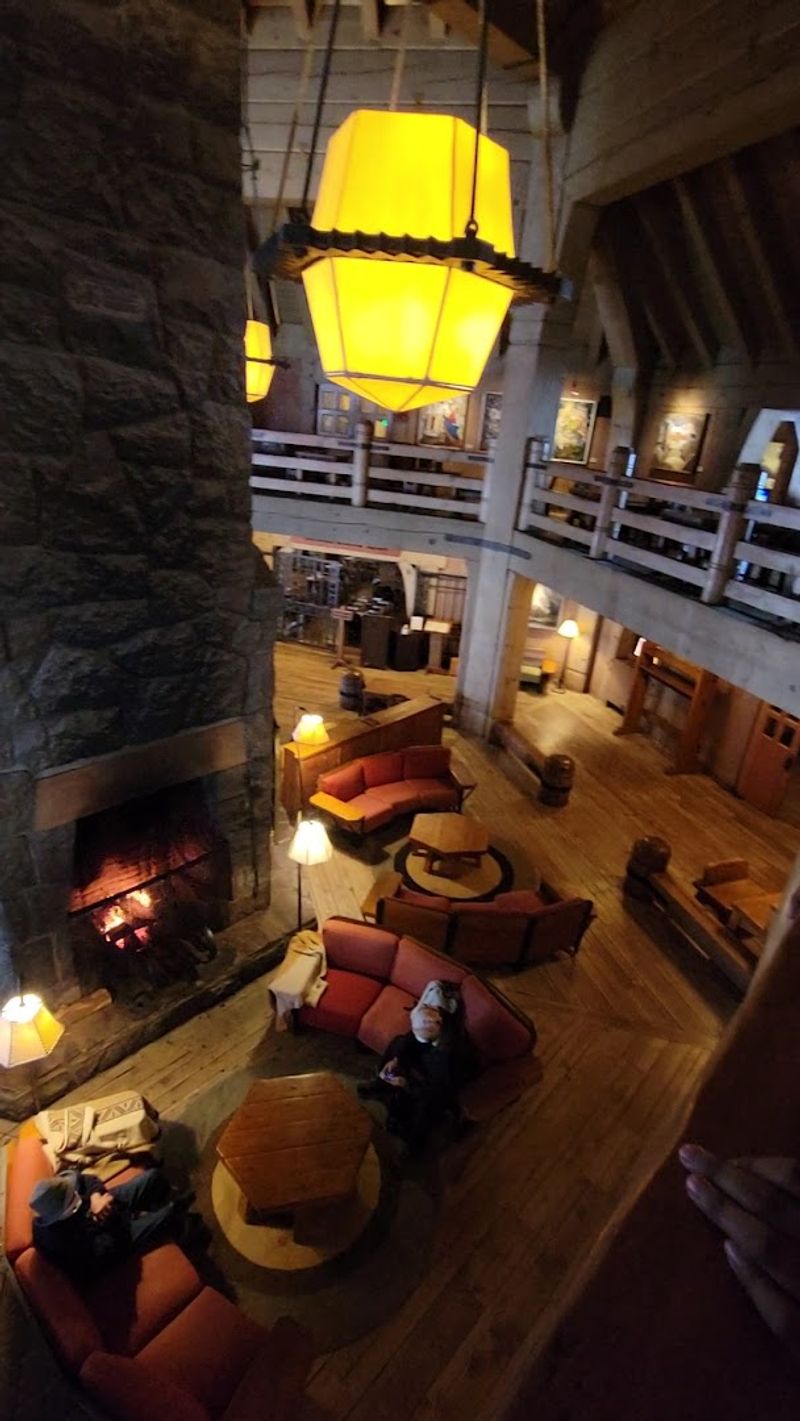 The Giant Lobby Fireplaces Are a Pre-Meal Ritual