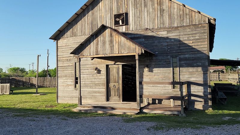 The Weekend Market Scene